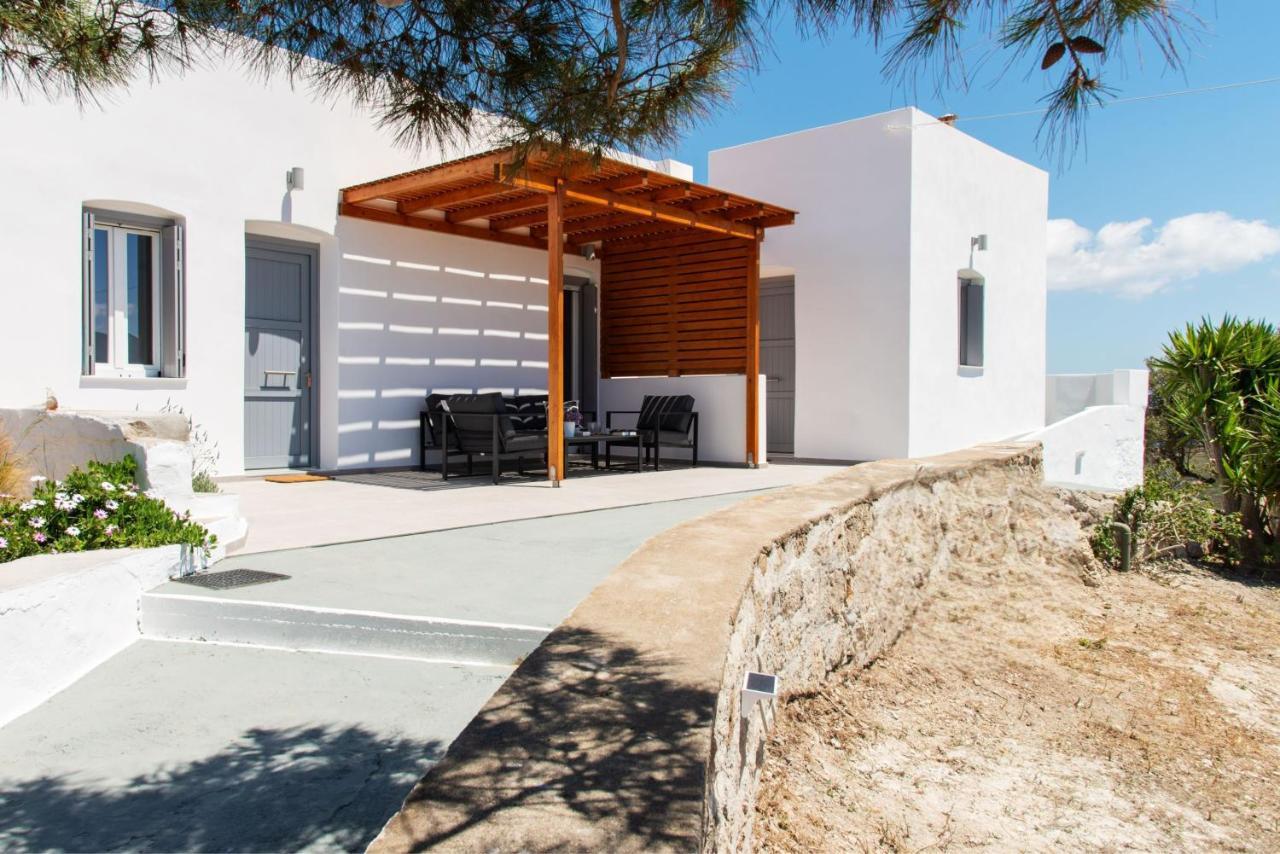 Haroto Suites Tripiti Exterior photo